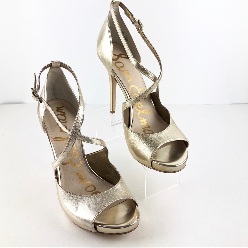 New with box Gold crisscross strapped heel